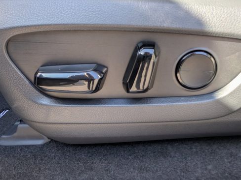 Used 2025 Lexus GX 550 w/ Accessory Package (Z1) image 22