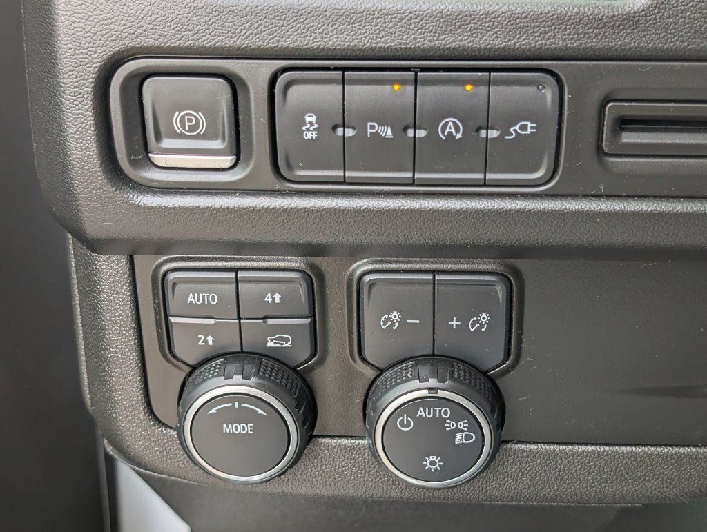Used 2021 Chevrolet Suburban RST AWD/4WD image 20