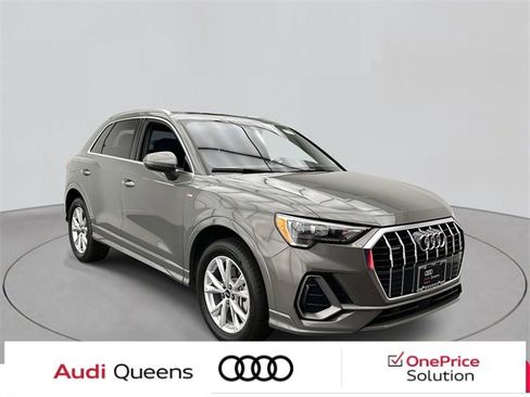 Certified 2022 Audi Q3 2.0T Premium image 1
