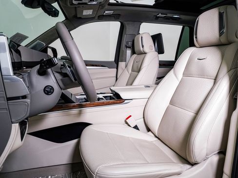 Used 2025 Cadillac Escalade Sport Platinum image 21