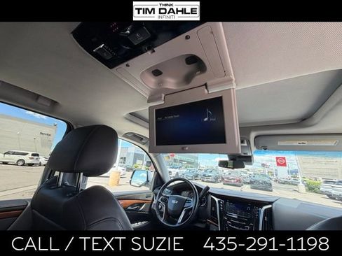 Used 2019 Cadillac Escalade Premium Luxury AWD/4WD image 18