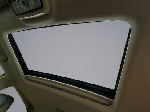 Used 2023 Toyota 4Runner SR5 Premium w/ Moonroof Package RWD image 30
