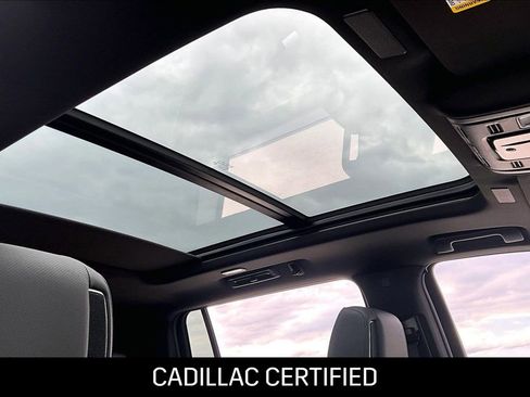 Used 2025 Cadillac Escalade ESV Sport w/ Touring Package AWD/4WD image 13