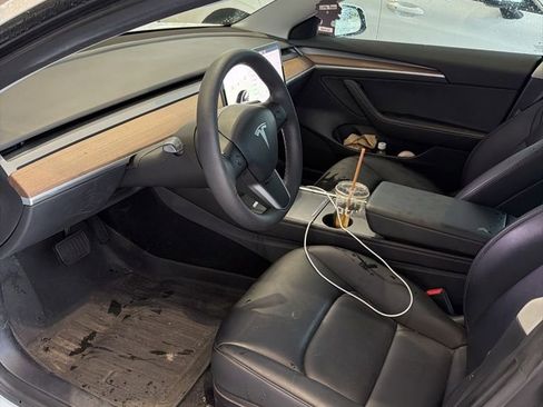 Used 2022 Tesla Model 3 image 6