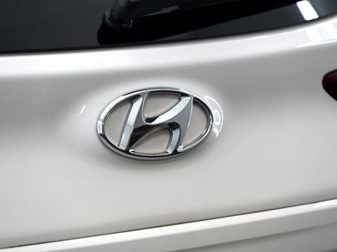 Used 2022 Hyundai Kona SEL image 12