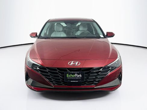 Used 2023 Hyundai Elantra Limited FWD image 2