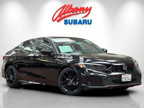 Used 2025 Honda Civic Sport image 2