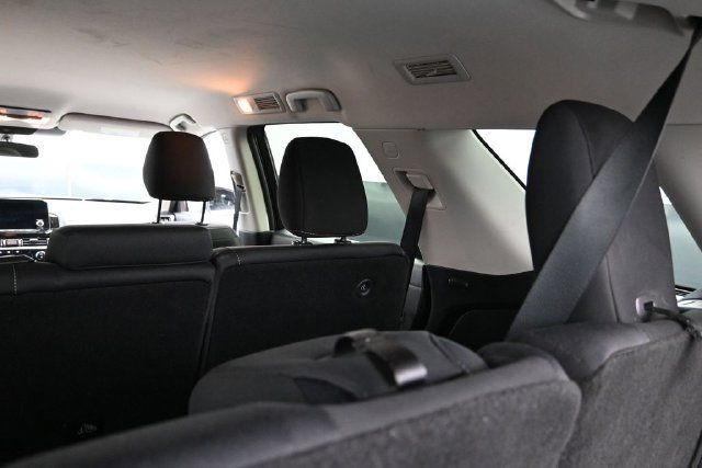 Used 2025 Nissan Pathfinder SV FWD image 25