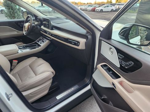 Used 2022 Lincoln Aviator Reserve w/ Equipment Group 201A image 13
