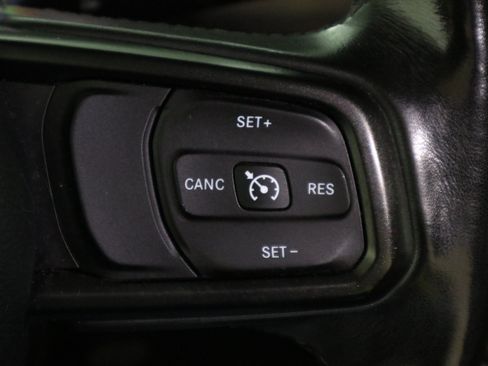 Used 2018 Jeep Wrangler Unlimited Sport S AWD/4WD image 29
