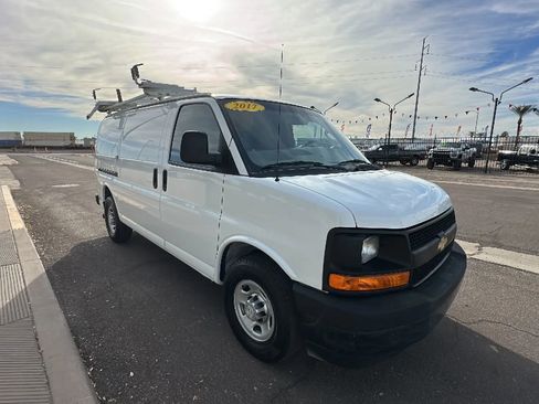 Used 2017 Chevrolet Express 2500 image 7