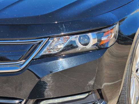 Used 2018 Chevrolet Impala Premier w/ Premier Confidence Package image 9