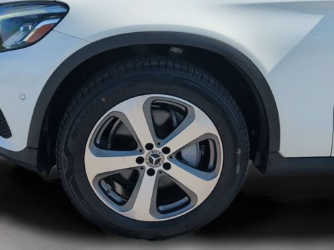 Used 2019 Mercedes-Benz GLC 300 image 12