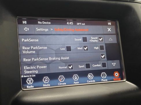 Used 2021 Jeep Grand Cherokee Laredo AWD/4WD image 38