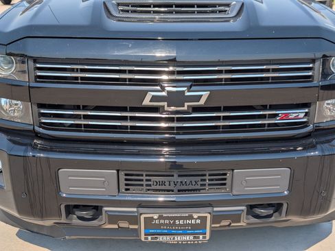 Used 2018 Chevrolet Silverado 3500 LT w/ LT Convenience Package AWD/4WD image 9