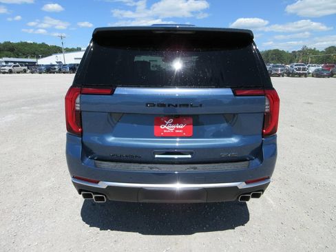 New 2026 GMC Yukon Denali w/ Denali Reserve Package AWD/4WD image 5