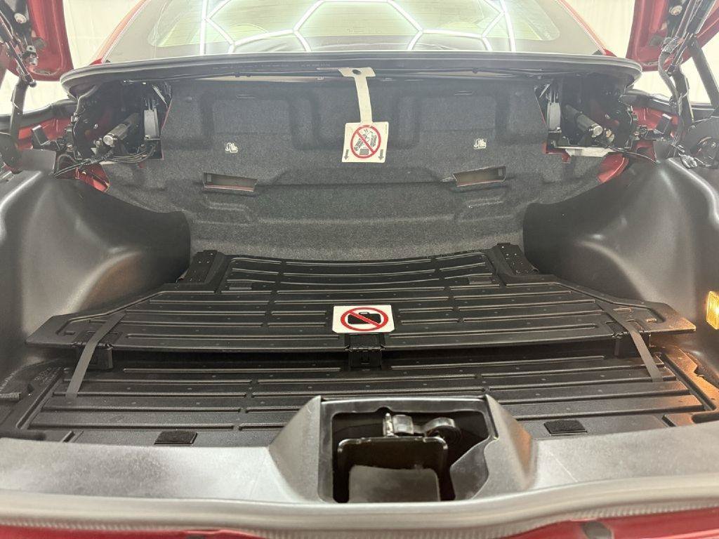 Used 2010 Chrysler Sebring Limited FWD image 33