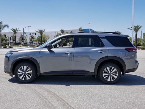 New 2026 Nissan Pathfinder SL FWD image 7