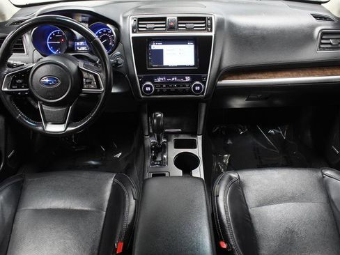 Used 2018 Subaru Outback 3.6R Limited AWD/4WD image 9