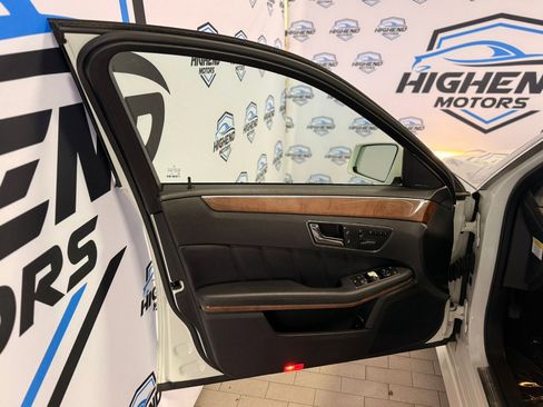 Used 2011 Mercedes-Benz E 350 4MATIC Sedan image 12