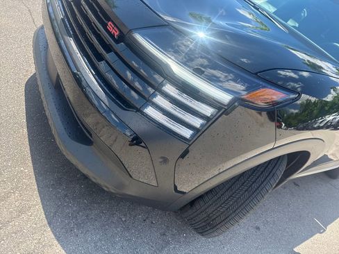 Used 2025 Nissan Kicks SR FWD image 34