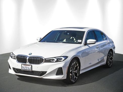 Used 2026 BMW 330i Sedan w/ Convenience Package RWD image 3