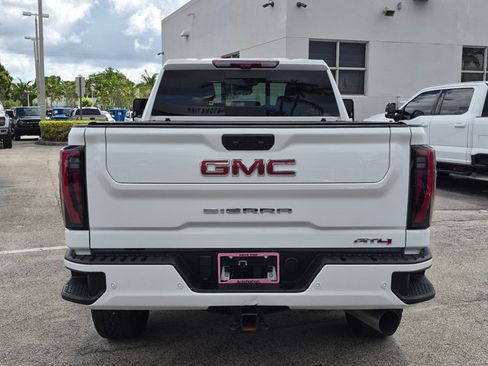 Used 2025 GMC Sierra 2500 AT4 w/ AT4 Premium Plus Package AWD/4WD image 6
