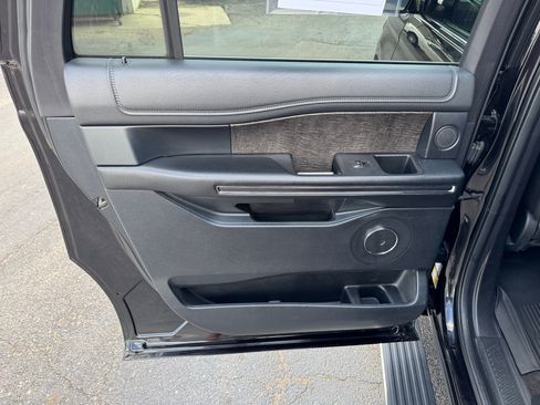 Used 2021 Ford Expedition Max Limited AWD/4WD image 29