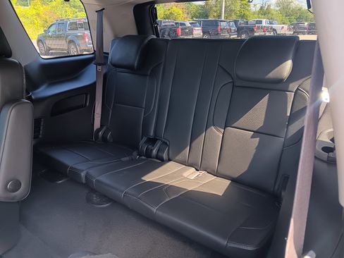 Used 2016 Chevrolet Tahoe LTZ AWD/4WD image 10
