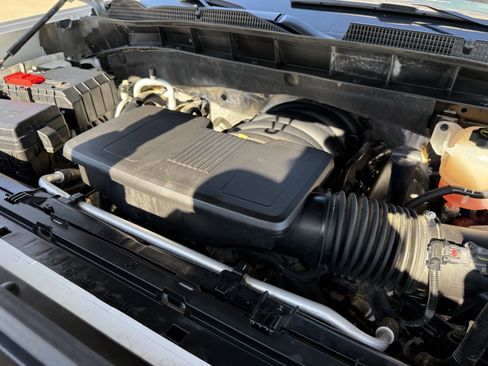 Used 2024 GMC Sierra 1500 SLT image 32