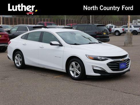 Used 2024 Chevrolet Malibu LT image 1