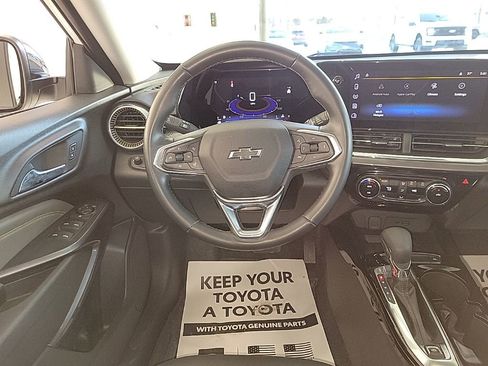 Used 2024 Chevrolet Trax ACTIV w/ Sunroof Package image 14