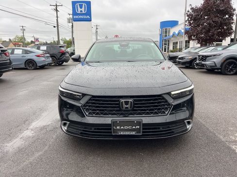Used 2023 Honda Accord Touring image 7