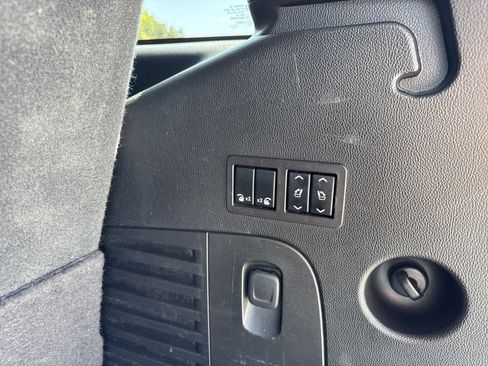 Used 2017 GMC Yukon Denali w/ Open Road Package image 40