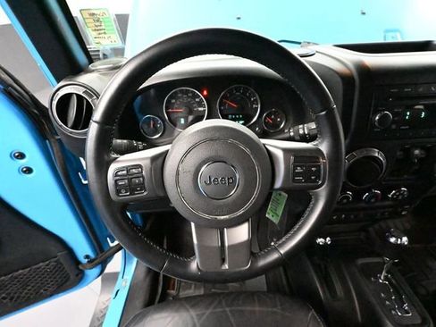 Used 2018 Jeep Wrangler Unlimited Sahara image 26