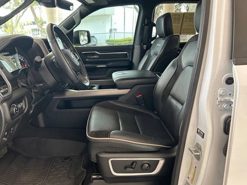 Used 2023 RAM 1500 Laramie AWD/4WD image 6