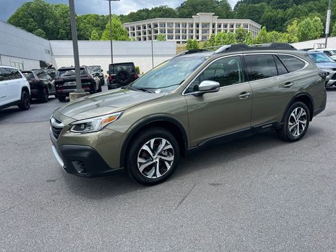 Used 2022 Subaru Outback Touring w/ Popular Package #2 AWD/4WD image 9