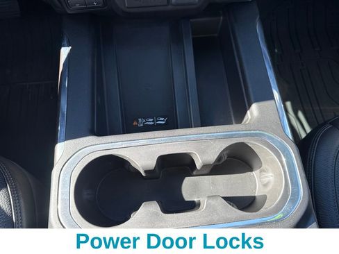 Used 2022 GMC Sierra 3500 Denali w/ Denali Ultimate Package image 23