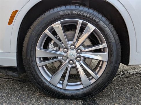 Certified 2023 Cadillac XT6 Premium Luxury image 27