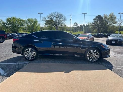 Used 2023 Nissan Altima 2.5 SL image 5