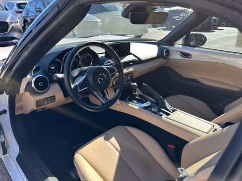 Used 2024 MAZDA MX-5 Miata Grand Touring w/ Weather Package image 9