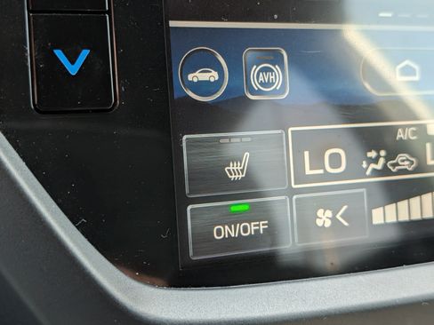 Used 2025 Subaru Forester Limited AWD/4WD image 28