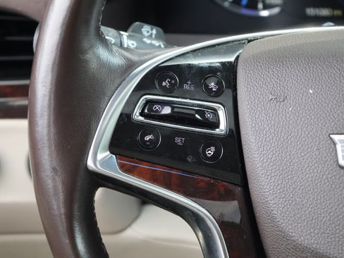 Used 2016 Cadillac Escalade ESV Luxury AWD/4WD image 19
