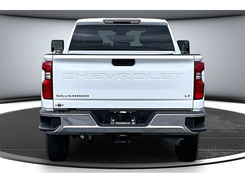 Used 2025 Chevrolet Silverado 2500 LT w/ Convenience Package AWD/4WD image 6