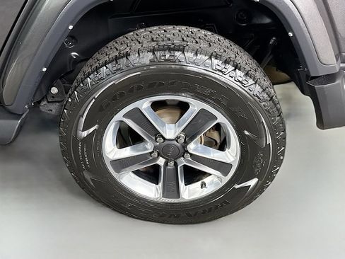 Used 2022 Jeep Wrangler Unlimited Sahara w/ Cold Weather Group image 35