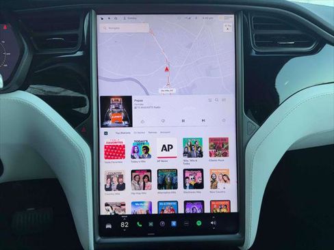 Used 2020 Tesla Model X Long Range image 26