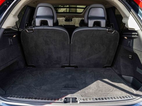 Used 2025 Volvo XC90 B6 Plus image 24