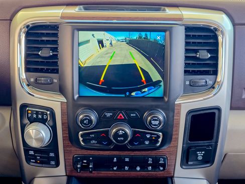 Used 2018 RAM 1500 Laramie w/ Convenience Group AWD/4WD image 25