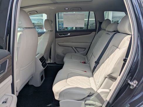 New 2026 Volkswagen Atlas SEL Premium R-Line AWD/4WD image 16