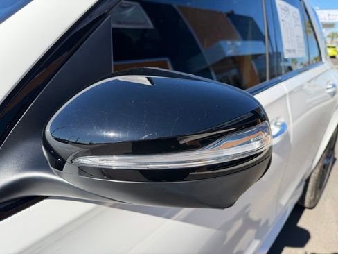 Used 2024 Mercedes-Benz GLE 580 4MATIC image 11